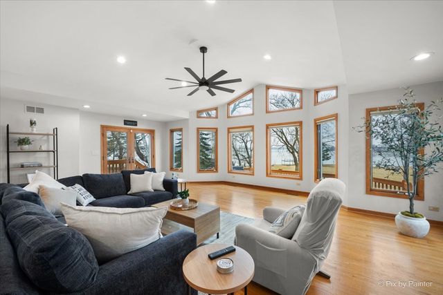 532 Circle Drive, Fox Lake, IL 60020