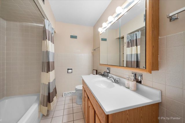 532 Circle Drive, Fox Lake, IL 60020