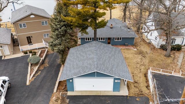 532 Circle Drive, Fox Lake, IL 60020