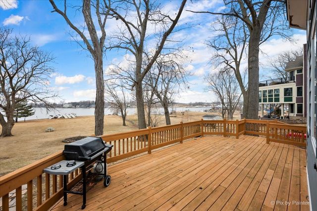 532 Circle Drive, Fox Lake, IL 60020