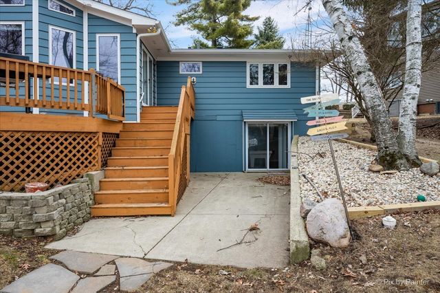 532 Circle Drive, Fox Lake, IL 60020