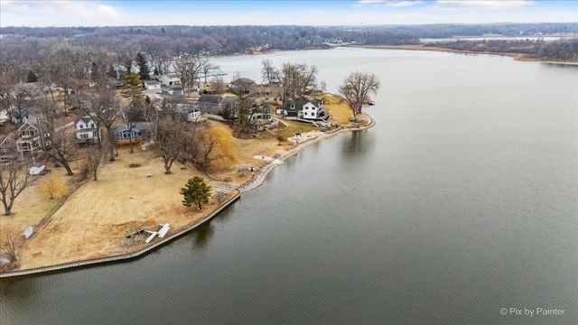 532 Circle Drive, Fox Lake, IL 60020