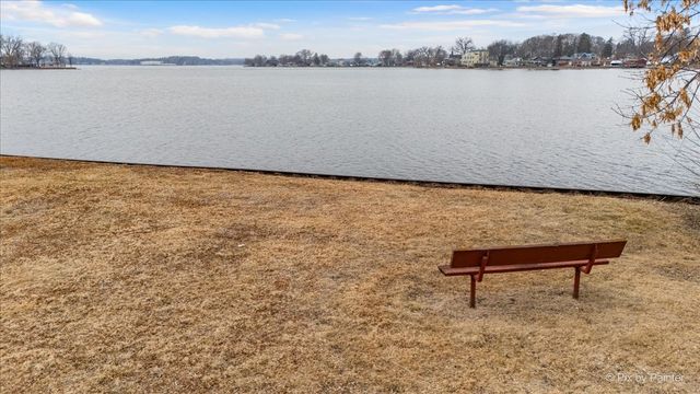 532 Circle Drive, Fox Lake, IL 60020