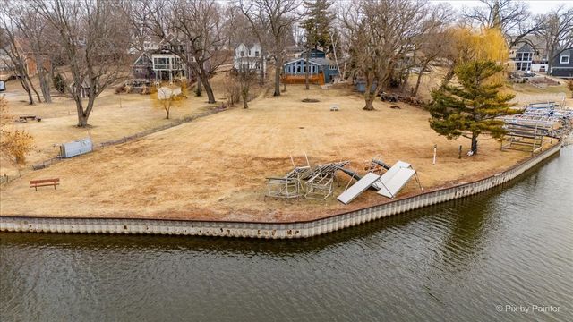 532 Circle Drive, Fox Lake, IL 60020