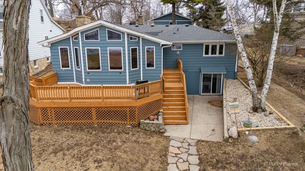 532 Circle Drive, Fox Lake, IL 60020