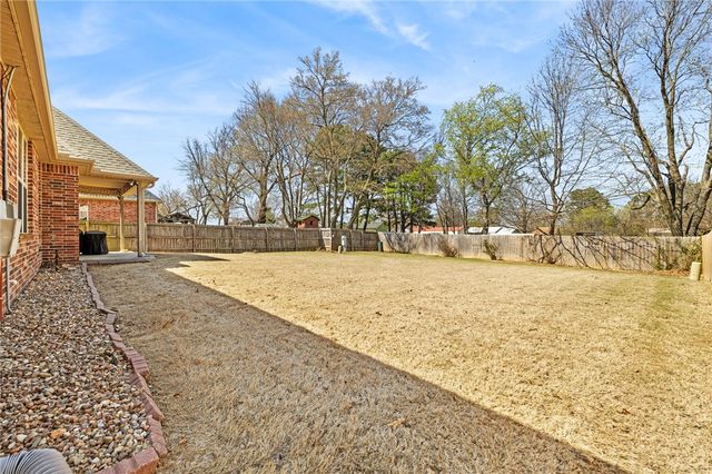 3956 Chevalier Avenue, Springdale, AR 72762