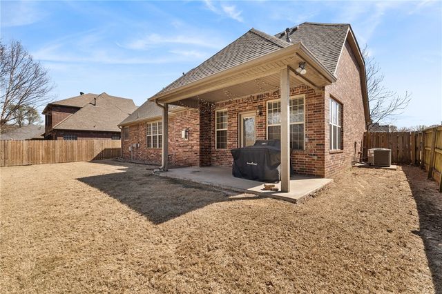 3956 Chevalier Avenue, Springdale, AR 72762
