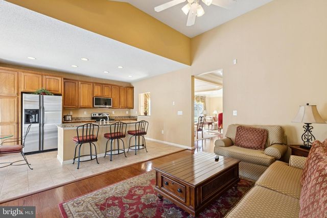 136 HAWTHORNE GREENE CIR, La Plata, MD 20646