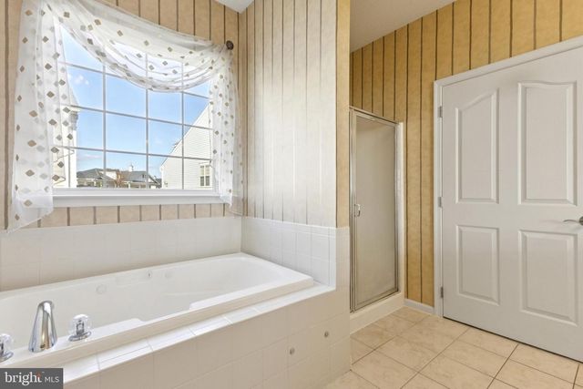 136 HAWTHORNE GREENE CIR, La Plata, MD 20646