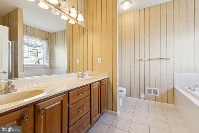 136 HAWTHORNE GREENE CIR, La Plata, MD 20646