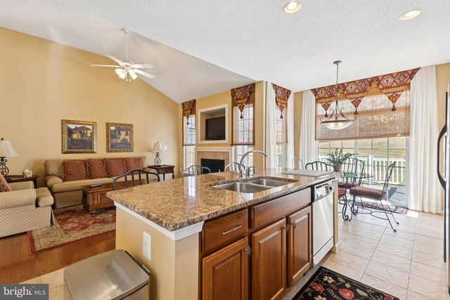 136 HAWTHORNE GREENE CIR, La Plata, MD 20646