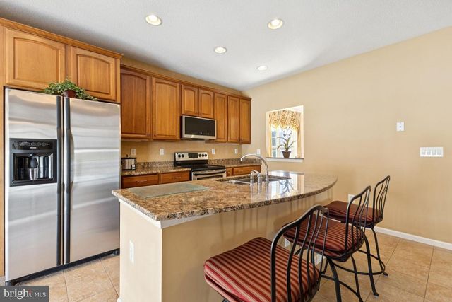 136 HAWTHORNE GREENE CIR, La Plata, MD 20646