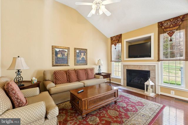 136 HAWTHORNE GREENE CIR, La Plata, MD 20646