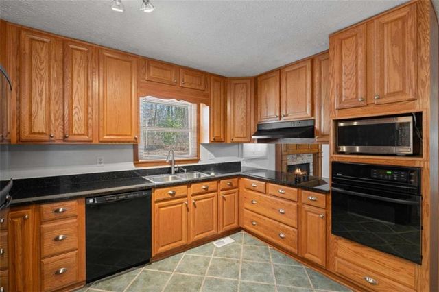 60 Melanie Drive, Stockbridge, GA 30281