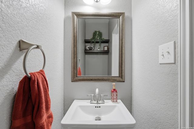 7606 Presidio Crest, Boerne, TX 78015