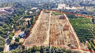 982 Live Oak Park, Fallbrook, CA 92028
