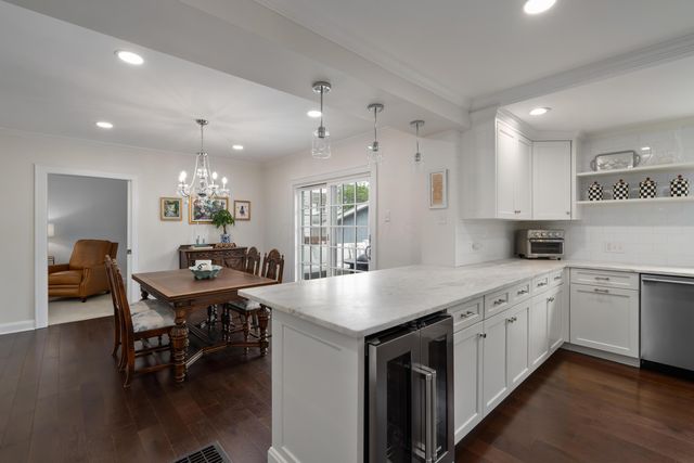 1068 W 2nd Avenue, Columbus, OH 43212