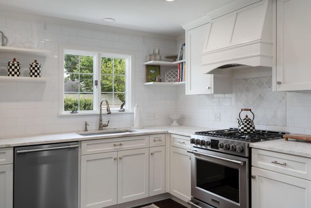1068 W 2nd Avenue, Columbus, OH 43212