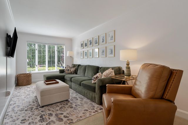 1068 W 2nd Avenue, Columbus, OH 43212