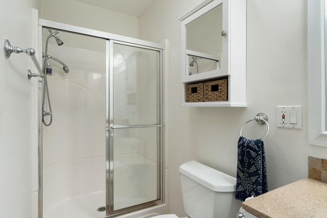 1068 W 2nd Avenue, Columbus, OH 43212