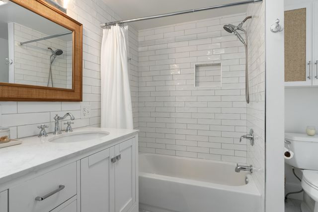 1068 W 2nd Avenue, Columbus, OH 43212