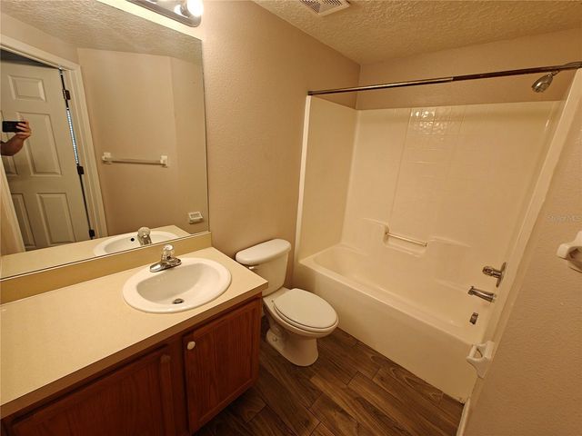 6022 PORTSDALE PLACE 102, Riverview, FL 33578