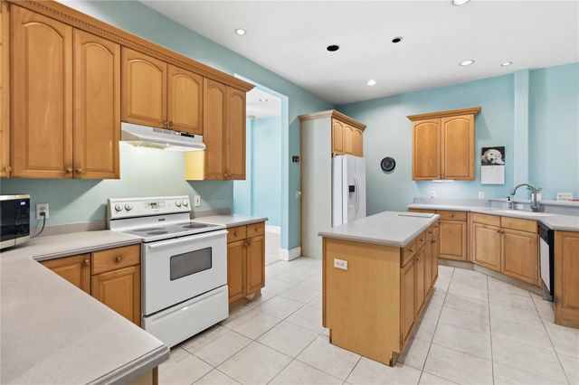 31243 BEAR POND DRIVE, Sorrento, FL 32776