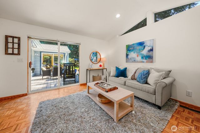 8408 191st Street SW, Edmonds, WA 98026