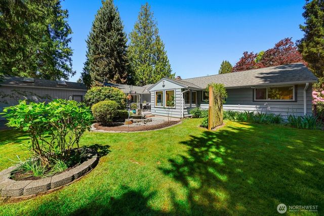 8408 191st Street SW, Edmonds, WA 98026
