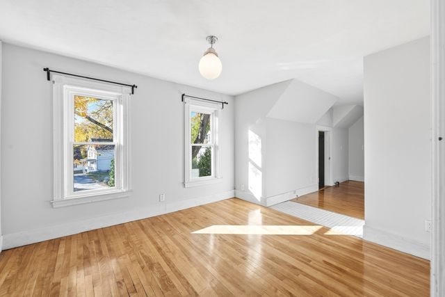 23 Montague St, Worcester, MA 01603