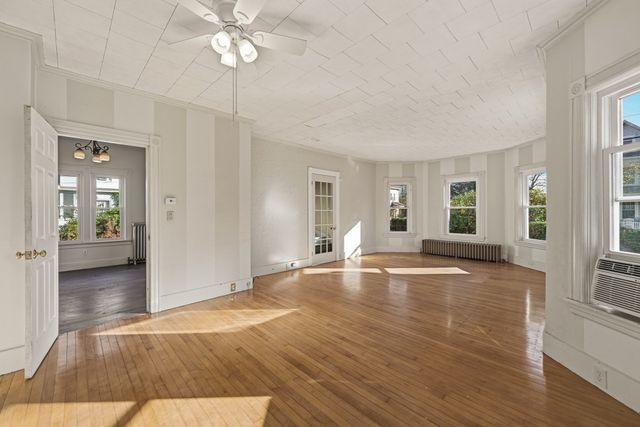 23 Montague St, Worcester, MA 01603