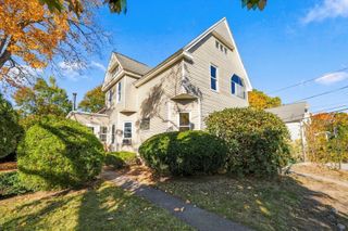 23 Montague St, Worcester, MA 01603