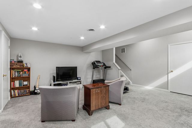 19731 Edgebrook Lane, Tinley Park, IL 60487