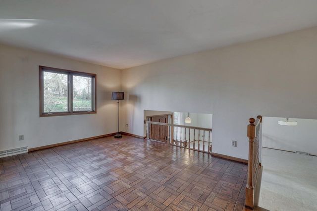 1545 Constitution DRIVE, Brookfield, WI 53045