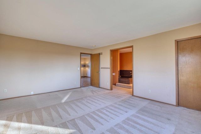 1545 Constitution DRIVE, Brookfield, WI 53045