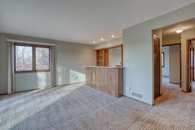 1545 Constitution DRIVE, Brookfield, WI 53045