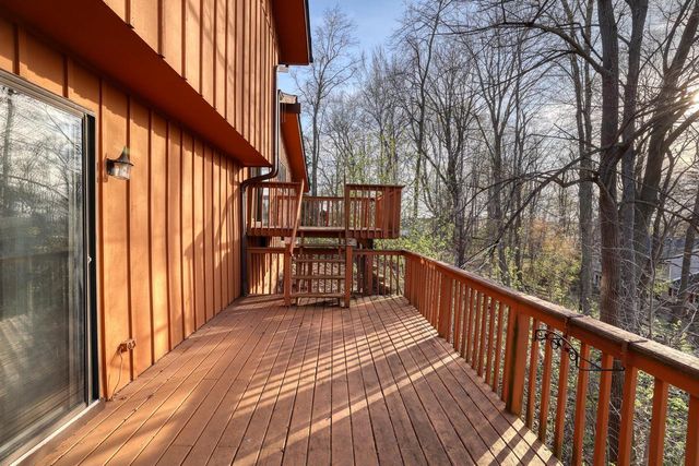 1545 Constitution DRIVE, Brookfield, WI 53045