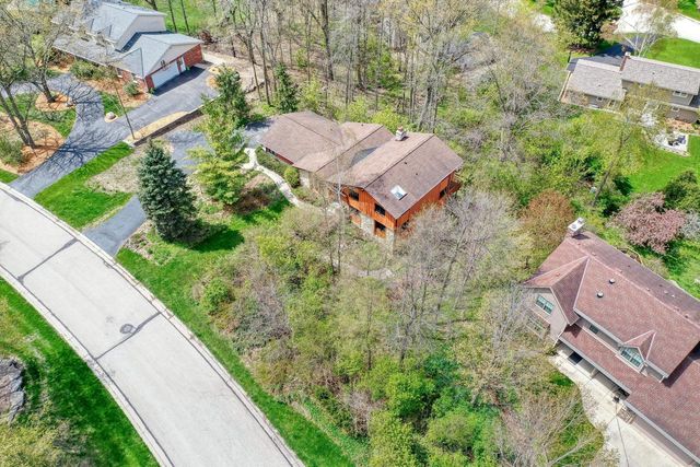 1545 Constitution DRIVE, Brookfield, WI 53045