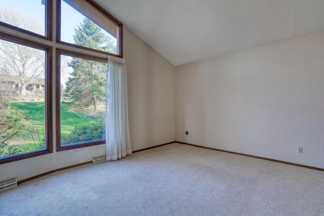 1545 Constitution DRIVE, Brookfield, WI 53045