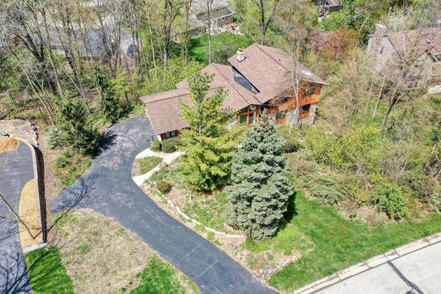1545 Constitution DRIVE, Brookfield, WI 53045