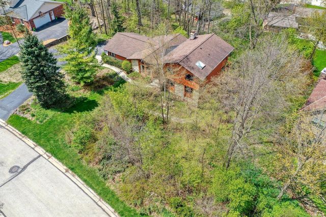 1545 Constitution DRIVE, Brookfield, WI 53045