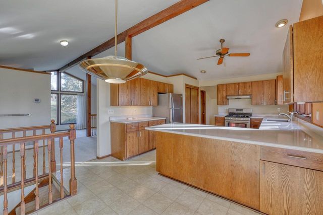 1545 Constitution DRIVE, Brookfield, WI 53045