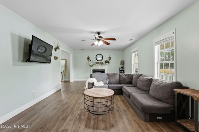 504 Compass Court, Sneads Ferry, NC 28460