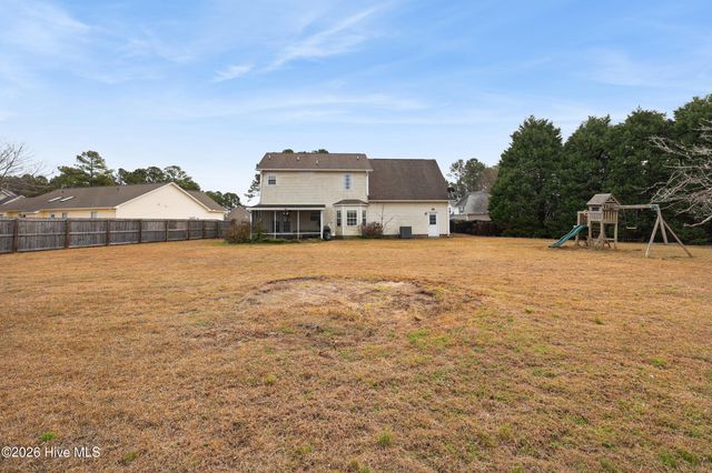 504 Compass Court, Sneads Ferry, NC 28460