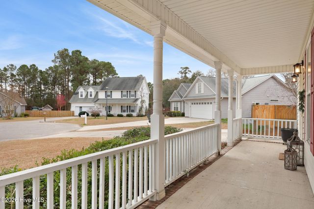 504 Compass Court, Sneads Ferry, NC 28460