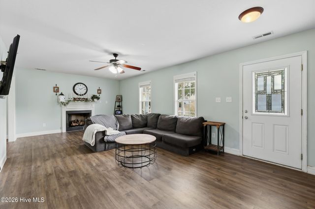 504 Compass Court, Sneads Ferry, NC 28460