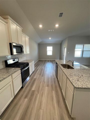 2100 Yarbrough Drive, Anna, TX 75409