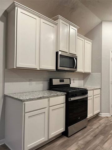 2100 Yarbrough Drive, Anna, TX 75409