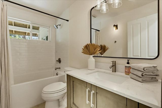14381 Sunrock Rd, Nevada City, CA 95959
