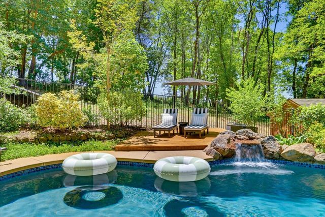 14381 Sunrock Rd, Nevada City, CA 95959